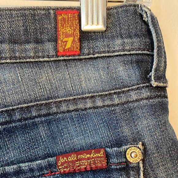 7 For All Mankind Denim Jean shorts - Picture 4 of 8